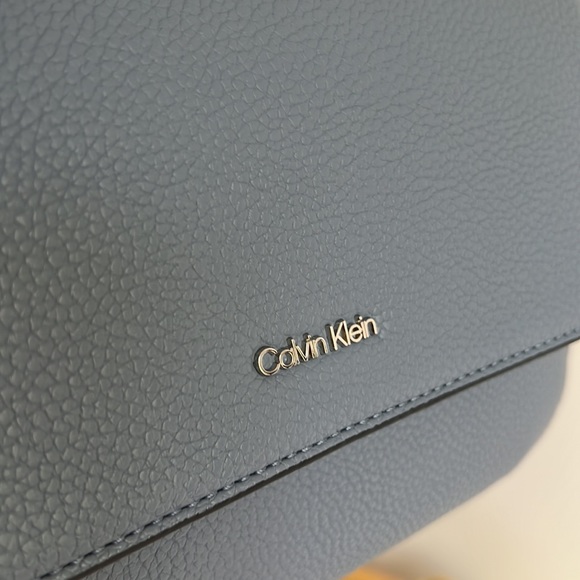 (NWOT) Calvin Klein Blue Shoulder Purse - Picture 12 of 12